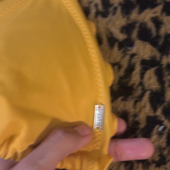 size xs victorias secret pink lettuce trim adjustable yellow bikini top - Picture 3 of 4